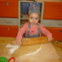 2. oddělení  - pečení vánočního cukroví