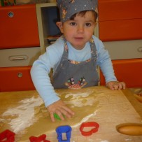 2. oddělení  - pečení vánočního cukroví