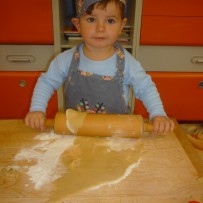 2. oddělení  - pečení vánočního cukroví