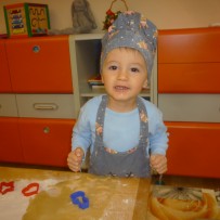 2. oddělení  - pečení vánočního cukroví