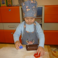 2. oddělení  - pečení vánočního cukroví