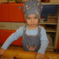 2. oddělení  - pečení vánočního cukroví