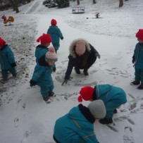 2. oddělení - dovádění ve sněhu