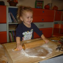 2. oddělení  -pečeme perníčky na karneval