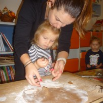 2. oddělení  -pečeme perníčky na karneval