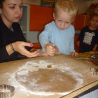 2. oddělení  -pečeme perníčky na karneval