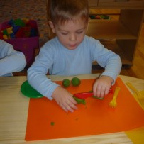 2.odd. modelujeme z plastelíny