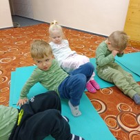 3 odd. - jóga 4.12.2023