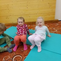 3 odd. - jóga 4.12.2023