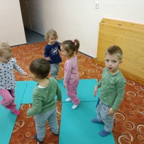 3 odd. - jóga 25.3. 2024