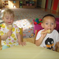 2. odd. Nejdříve práce a potom odměna.