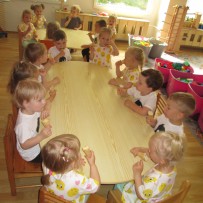 2. odd. Nejdříve práce a potom odměna.