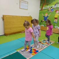 2 odd. - jóga 4.2.2025