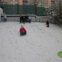 2. oddělení Užíváme si sněhu na zahradě