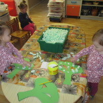 2.oddělení - Vytváříme novou výzdobu