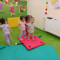 2 odd. - jóga 11.3.2025