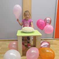 2. oddělení Stefanie má narozeniny