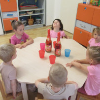 2. odd. Esterka má narozeniny