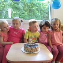 Ríša má narozeniny  2.odd