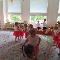 2.odd. Vystoupení pro rodiče na zahradě