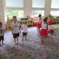 2.odd. Vystoupení pro rodiče na zahradě