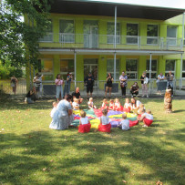 2.odd. Vystoupení pro rodiče na zahradě