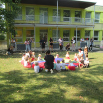 2.odd. Vystoupení pro rodiče na zahradě