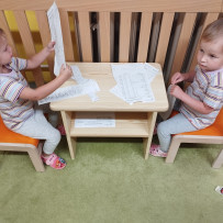 3. oddělení - pracovní výchova - trhání papíru