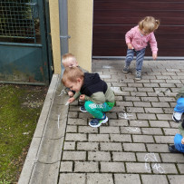 3. oddělení - kreslení křídou