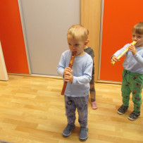 2. odd. Hrajeme,zpíváme,tančíme.