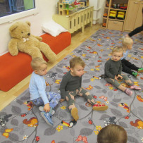 2. odd. Hrajeme,zpíváme,tančíme.