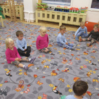 2. odd. Hrajeme,zpíváme,tančíme.