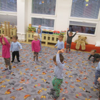 2. odd. Hrajeme,zpíváme,tančíme.