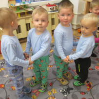 2. odd. Hrajeme,zpíváme,tančíme.