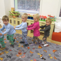 2. odd. Hrajeme,zpíváme,tančíme.