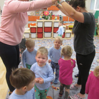 2. odd. Hrajeme,zpíváme,tančíme.