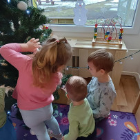 3. oddělení - zdobení vánočního stromečku