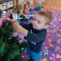 3. oddělení - zdobení vánočního stromečku