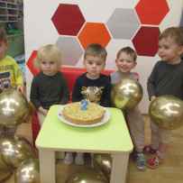 2. oddělení  Slavíme 2. narozeniny