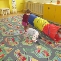 2. odd. Venku zima a náledí , v jesličkách teplo a pohoda