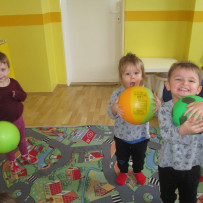 2. odd. Venku zima a náledí , v jesličkách teplo a pohoda