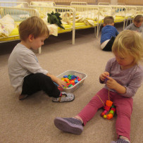 2. odd. Venku zima a náledí , v jesličkách teplo a pohoda