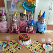 3. odd.  Elenky narozeniny