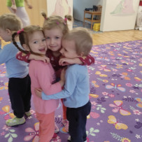 3. odd.  Elenky narozeniny