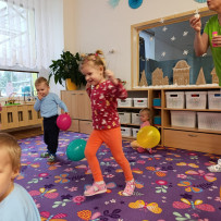 3. odd.  Elenky narozeniny